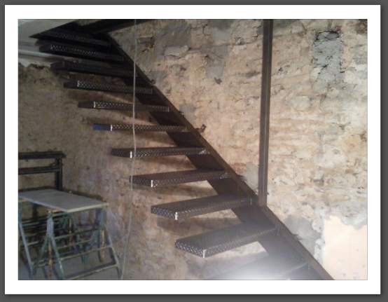 habillage escalier, rnover son  escalier, Recouvrir non escalier beton Avec Un Placages habillage escalier beton, Recouvrir pair collage , escalier bton brut de dcoffrage Avec Les Placages, escalier suspendu